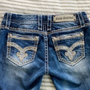 Rock Revival Distressed Blue Denim - Aroa Capri